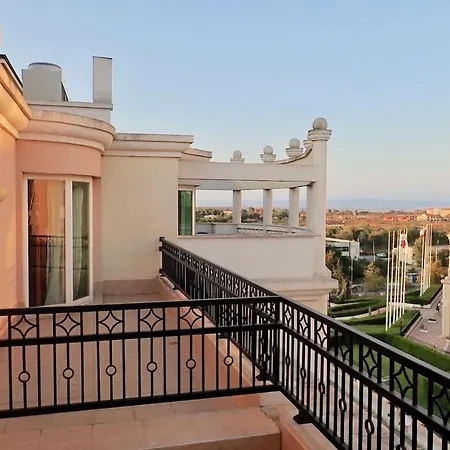 Private Penthouse With Seaview At Sunset Apartment